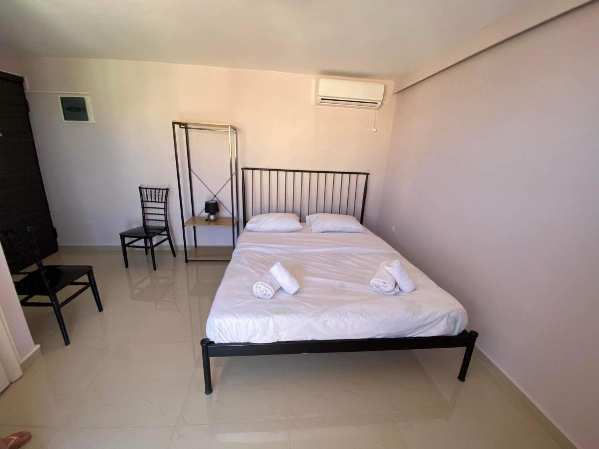 Lavrio 1Bdr Penthouse 7 Min On Foot From The Port Apartment Ngoại thất bức ảnh