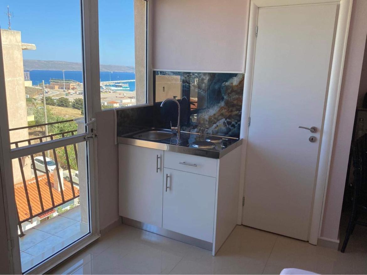 Lavrio 1Bdr Penthouse 7 Min On Foot From The Port Apartment Ngoại thất bức ảnh