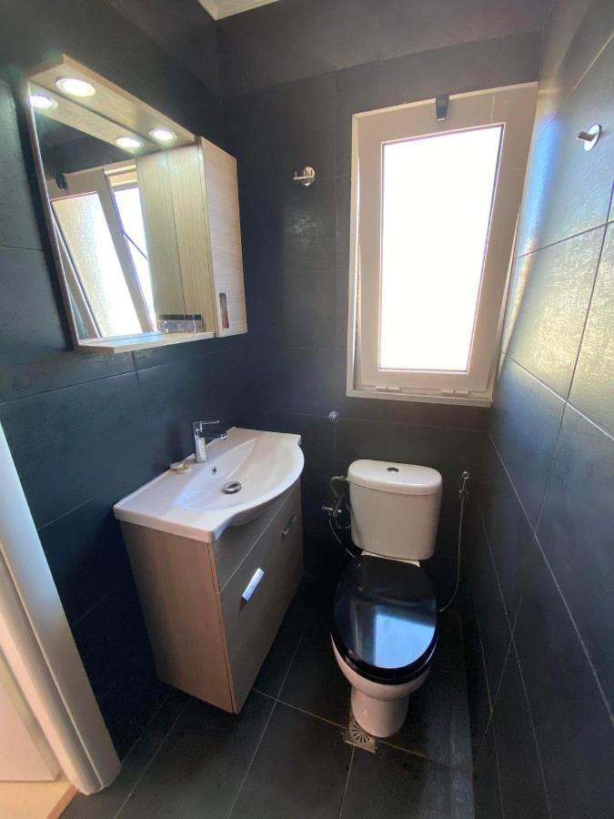 Lavrio 1Bdr Penthouse 7 Min On Foot From The Port Apartment Ngoại thất bức ảnh