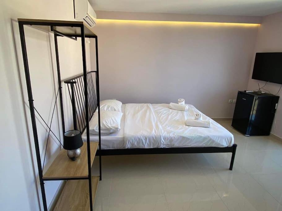 Lavrio 1Bdr Penthouse 7 Min On Foot From The Port Apartment Ngoại thất bức ảnh